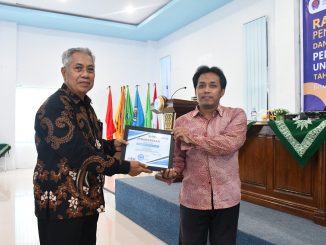 Ketua Tim SiberMu Student Mobility Muhammadiyah Beri Kuliah Perdana di UIAD Sinjai
