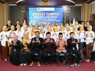 UMKU Selenggarakan Sumpah Profesi, Luluskan Ratusan Profesional Profesi Ners dan Bidan