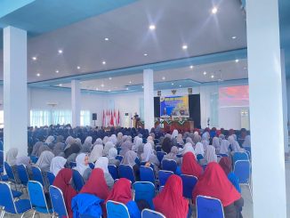 Mahasiswa UIAD Sinjai Ikuti Kuliah Umum Pencegahan Kasus Online Scamming dan Literasi Keuangan