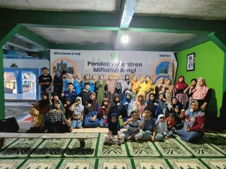 STKIP Muhammadiyah Blora Tebar Berkah Ramadan: Edukasi dan Berbagi Takjil di Pesantren