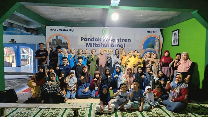 STKIP Muhammadiyah Blora Tebar Berkah Ramadan: Edukasi dan Berbagi Takjil di Pesantren