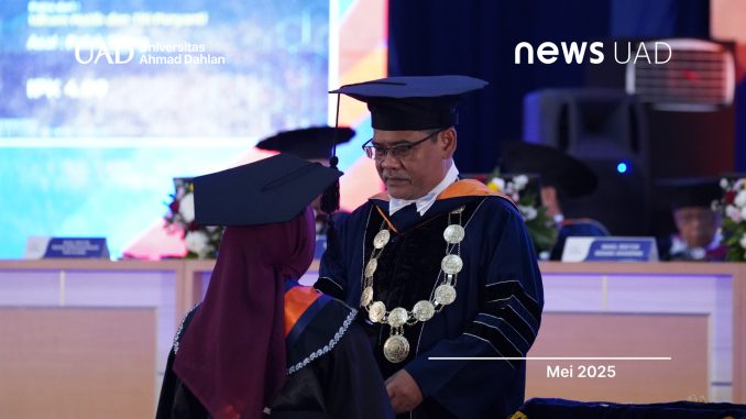 854 Mahasiswa Raih Predikat Cumlaude pada Wisuda UAD Periode III