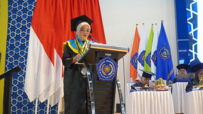 Di Balik Toga Wisudawan Terbaik Unismuh: Air Mata, Doa, dan Jalan Sunyi Menuju Puncak