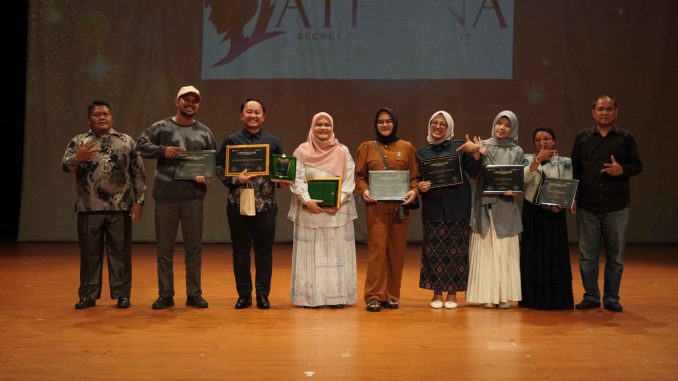 English Communication Awards 2025 Fikom UMRI Hadirkan Kompetisi Kreatif hingga Teater KH Ahmad Dahlan