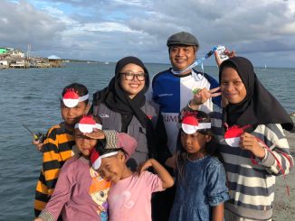 Mahasiswa UMY Dampingi Anak Suku Bajo Belajar Literasi dan Numerasi