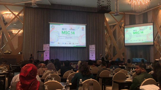 Membanggakan, Dua Dosen Komunikasi UMY Jadi Presenter Terbaik di MSC 14