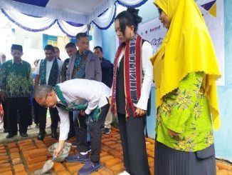Menko Pangan Berikan Bantuan Rp 200 Juta untuk Pembangunan Gedung UNIMOF