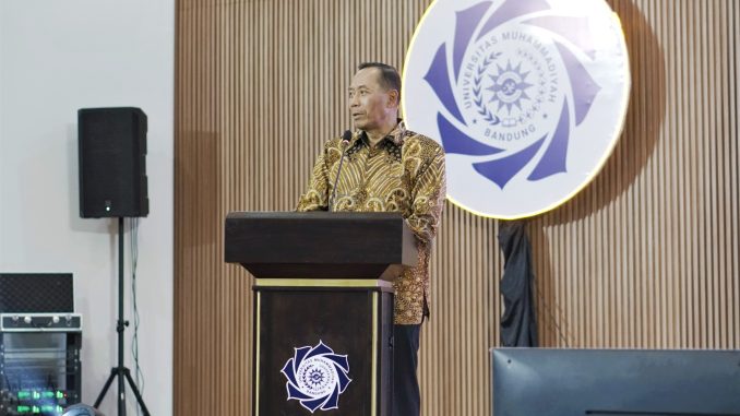 Mahasiswa UM Bandung Didorong Mandiri, Produktif, dan Bermanfaat bagi Masyarakat