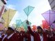 Layang-Layang Jadi Media Ekspresi, Ribuan Mahasiswa Baru UM Surabaya Gaungkan Simbol Kebebasan