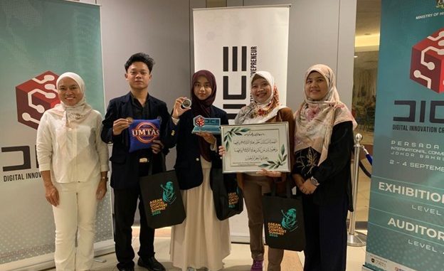 Mahasiswa UMTAS Raih Dua Medali di Ajang Internasional Digital Innovation Creativepreneur Malaysia