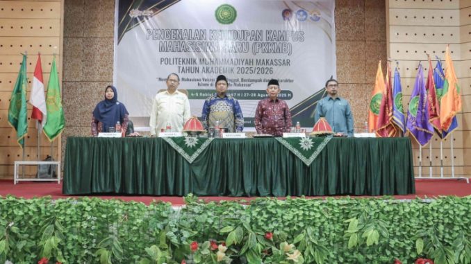 PoltekMu Makassar Kukuhkan Komitmen Pendidikan Vokasi Lewat PKKMB 2025