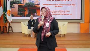 Rektor UMPKU Surakarta - Weni Hastuti, M.Kes., Ph.D.