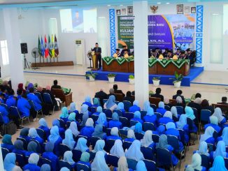 UIAD Sinjai Kukuhkan Ratusan Mahasiswa Baru dan Hadirkan Kuliah Umum Perdana
