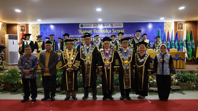 Unimus Kukuhkan Tiga Guru Besar, Teguhkan Peran PTM dalam Mencetak Karya Akademik Berdampak