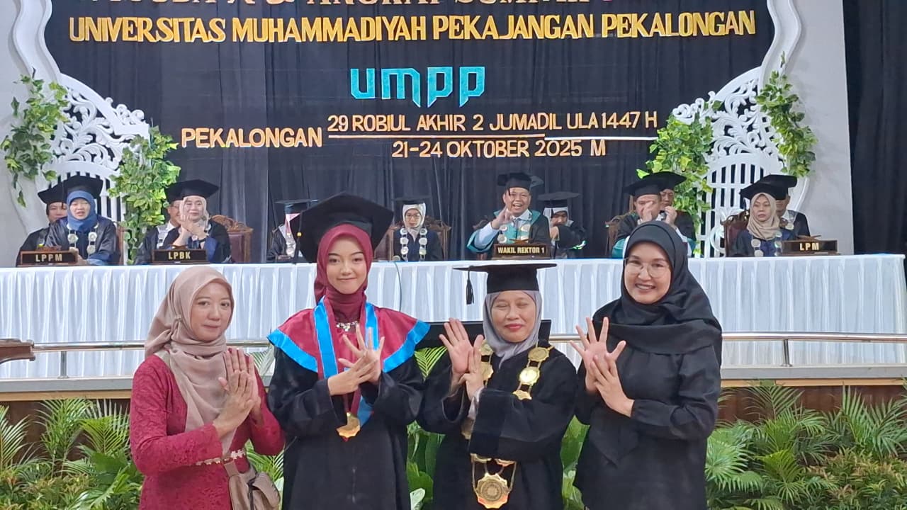 Potret Wisudawa Mahasiswi Tunarungu UMPP