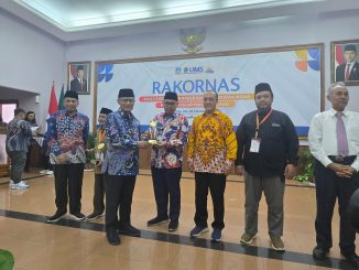 Rektor UM Palembang Terima Penghargaan PP Muhammadiyah atas Komitmen Pengkaderan