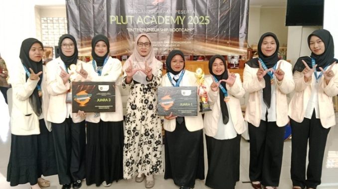 Mahasiswa UMPWR Raih Apresiasi Terbaik di PLUT Academy 2025
