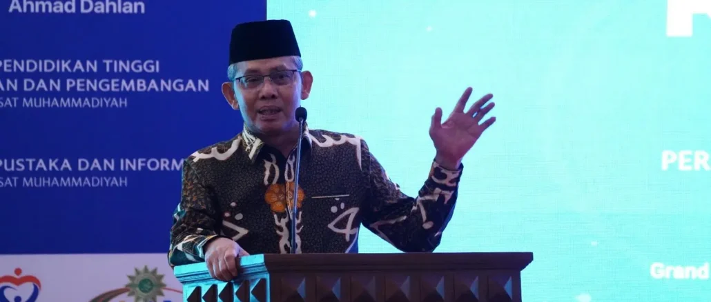 Irwan Akib Tekankan Strategi Humas PTMA Hadapi Isu dan Persaingan Kampus