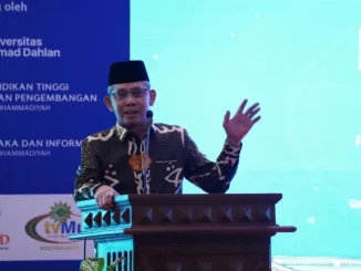 Irwan Akib Tekankan Strategi Humas PTMA Hadapi Isu dan Persaingan Kampus