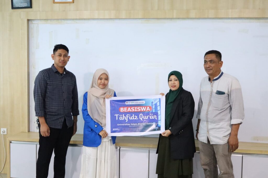 UIAD Sinjai Salurkan Beasiswa Tahfidz Qur’an 2025, Dorong Prestasi Akademik dan Peran Dakwah Mahasiswa