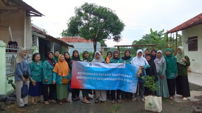 Dosen TMU Edukasi Warga Procot Manfaatkan Labu Kuning dan Olah Limbah Jadi Produk Zero Waste