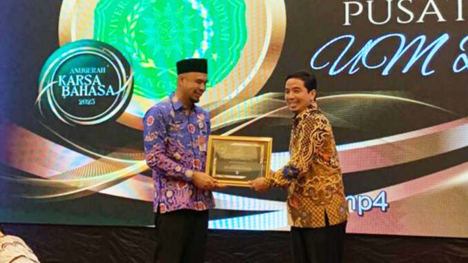 Pusat Bahasa UMB Raih Penghargaan Lembaga Proaktif Program BIPA Terbaik Provinsi Bengkulu Tahun 2025