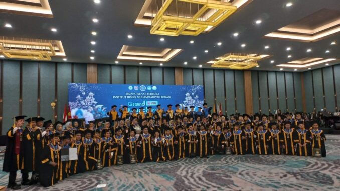 Wisuda Terakhir IBM Bekasi, Penanda Transformasi Menuju Universitas Muhammadiyah Bekasi Karawang