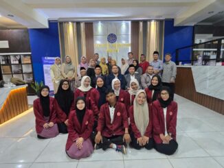 UM Kuningan Lepas 11 Mahasiswa KKN Internasional ke Malaysia