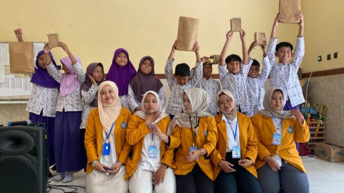 UMKLA Edukasi Siswa SD Muhammadiyah Wedi tentang Pentingnya Jajanan Sehat