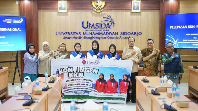 Umsida Lepas Mahasiswa KKN Internasional, Perkuat Pengabdian dan Internasionalisasi PTMA