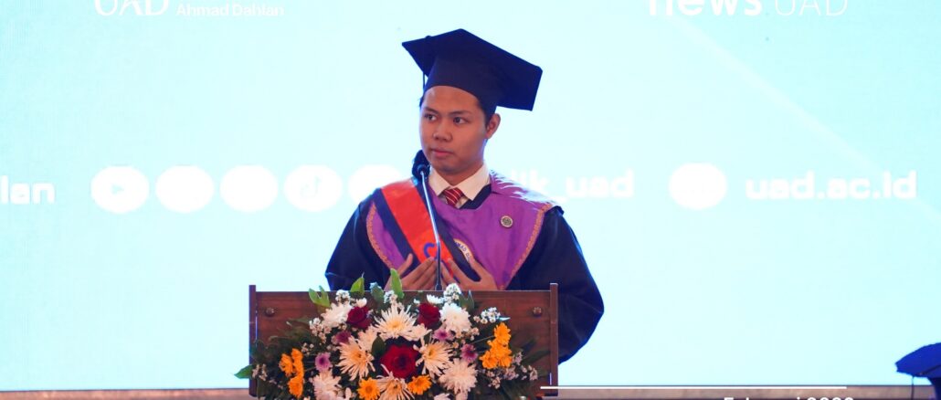 Wisudawan Terbaik UAD Tekankan Pentingnya Integritas dan Nilai Kehidupan