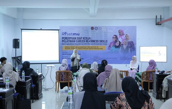 Prodi Psikologi UM Bandung Perkuat Kesiapan Karier Kader Nasyiatul Aisyiyah