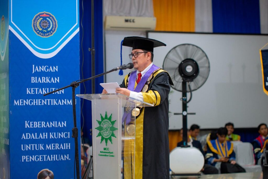 Rektor UM Palopo, Suhardi M. Anwar