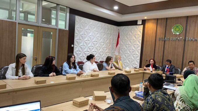 UMPWR Perkuat Kerja Sama Internasional lewat Kunjungan Akademik NSPU Rusia