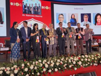 Dokter Mata Indonesia Prof Budu Terima Penghargaan Internasional di Forum Oftalmologi Dunia di India