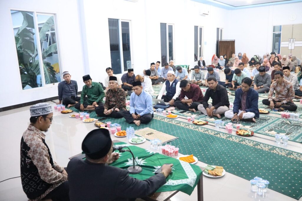UIAD Sinjai Gelar Pengajian Ramadan dan Buka Puasa Bersama Civitas Akademika