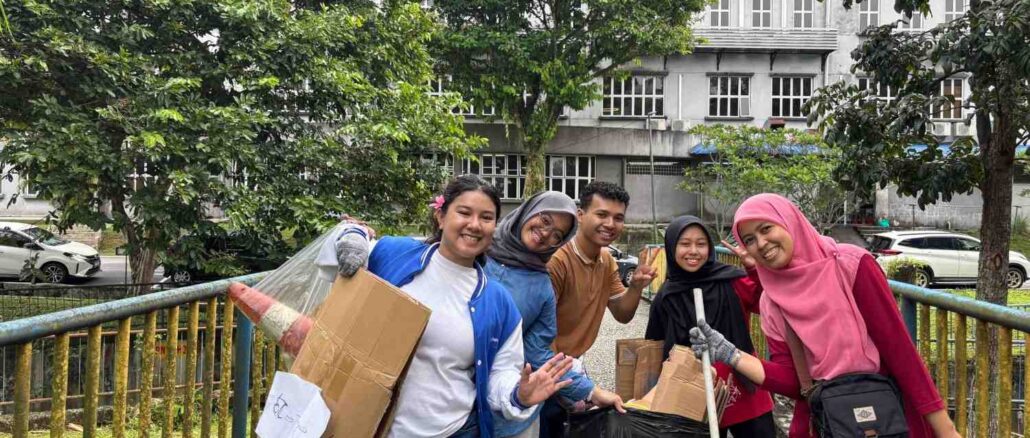 KKN Internasional di Malaysia, Mahasiswa Umsida Bawa Psikoedukasi hingga Aksi Lingkungan