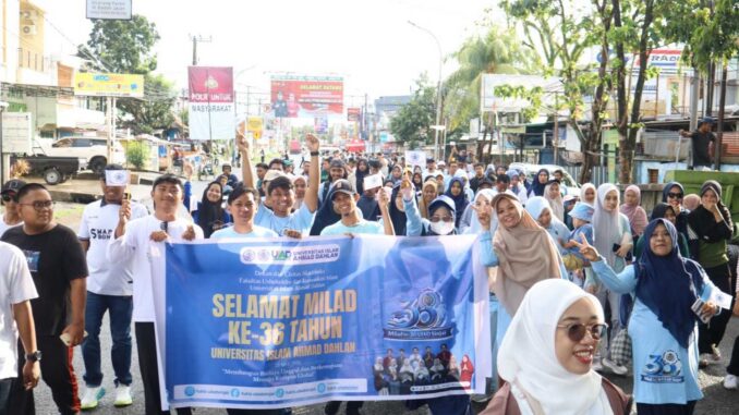 Milad ke-36 UIAD Sinjai, Ribuan Peserta Semarakkan Jalan Santai dan Silaturahmi Akbar