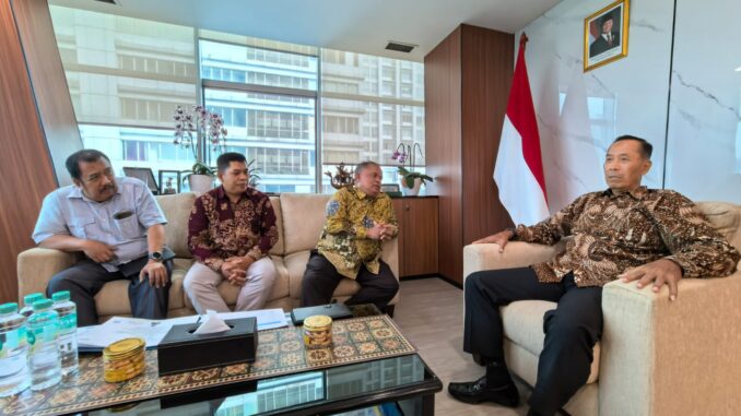 Rektor UMT dan Wamen Diktisaintek Bahas Reformasi dan Penguatan PTMA