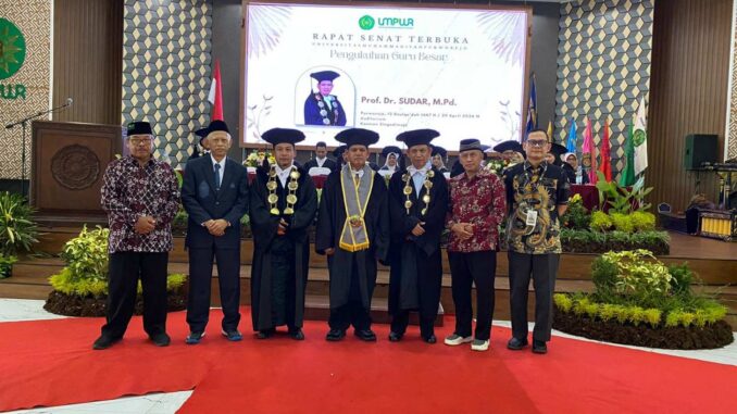 UMPWR Kukuhkan Guru Besar Linguistik Terapan, Perkuat Tradisi Akademik di Era Digital