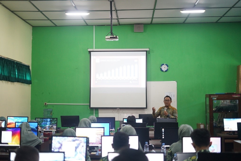 LPM UMY Dorong Guru Adaptif, Pelatihan AI Perkuat Inovasi Bahan Ajar di Sekolah.