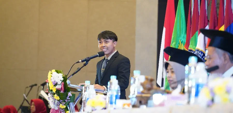 Dosen UMSURA Raih Penghargaan Ilmuwan Dunia Bidang Ekokritik dan Humaniora Lingkungan