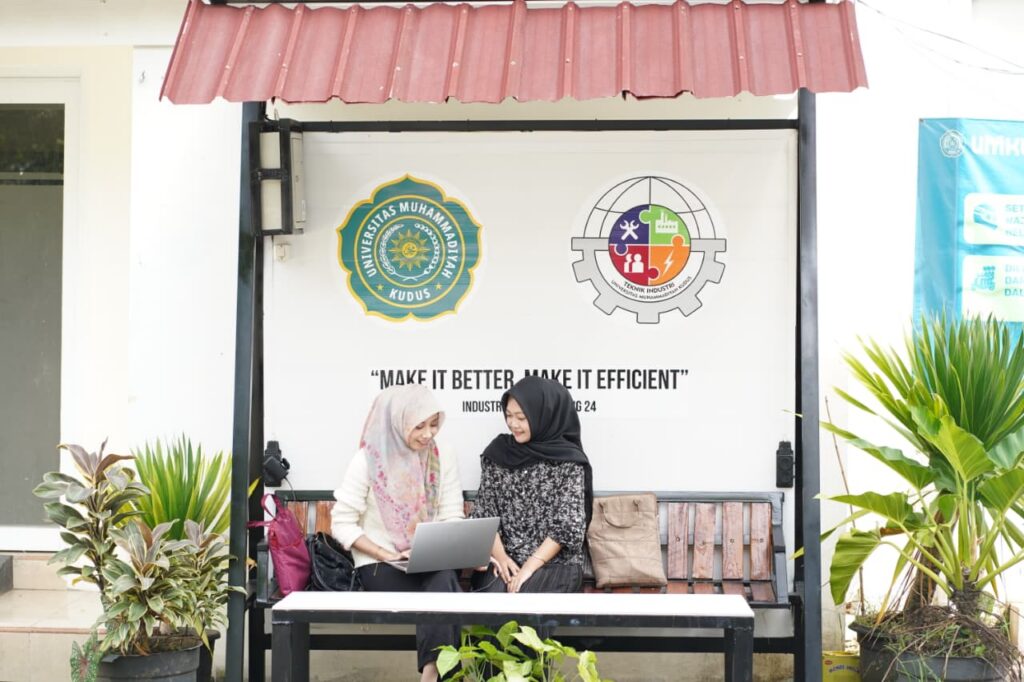 Mahasiswa UMKU Kembangkan Shelter Tenaga Surya, Dukung Konsep Green Campus