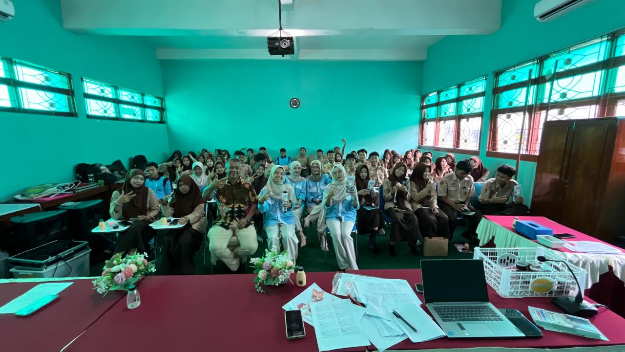 UMKLA Dorong Kesadaran Kesehatan Pencernaan Remaja Melalui Edukasi Sekolah