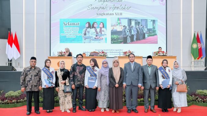 UMP Kukuhkan 120 Apoteker Baru, Siap Mengabdi untuk Kesehatan Masyarakat