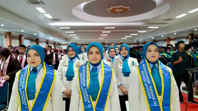 UNIMUGO Luluskan 305 Lulusan, Perkuat Peran Tenaga Kesehatan untuk Masyarakat