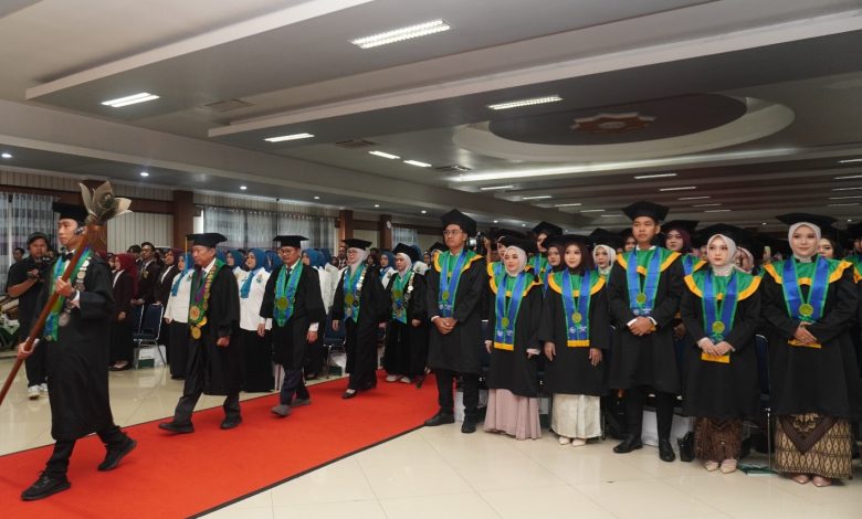 wisuda unimugo