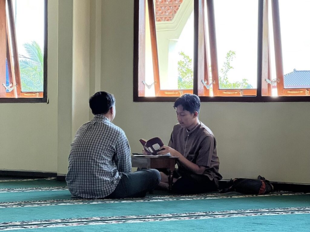 AKMT Perkuat Pembinaan Karakter Mahasiswa melalui Ujian dan Program Living AIK. (FOTO. AKMT).
