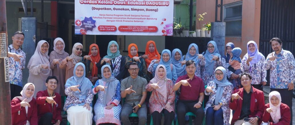 Prodi Farmasi UM Bandung Tingkatkan Literasi Pengelolaan Obat melalui Edukasi DAGUSIBU bagi Lansia