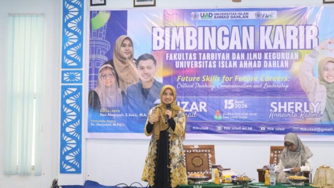 Sherly Annavita Motivasi Mahasiswa FTIK UIAD Sinjai Perkuat Future Skills Hadapi Dunia Kerja.